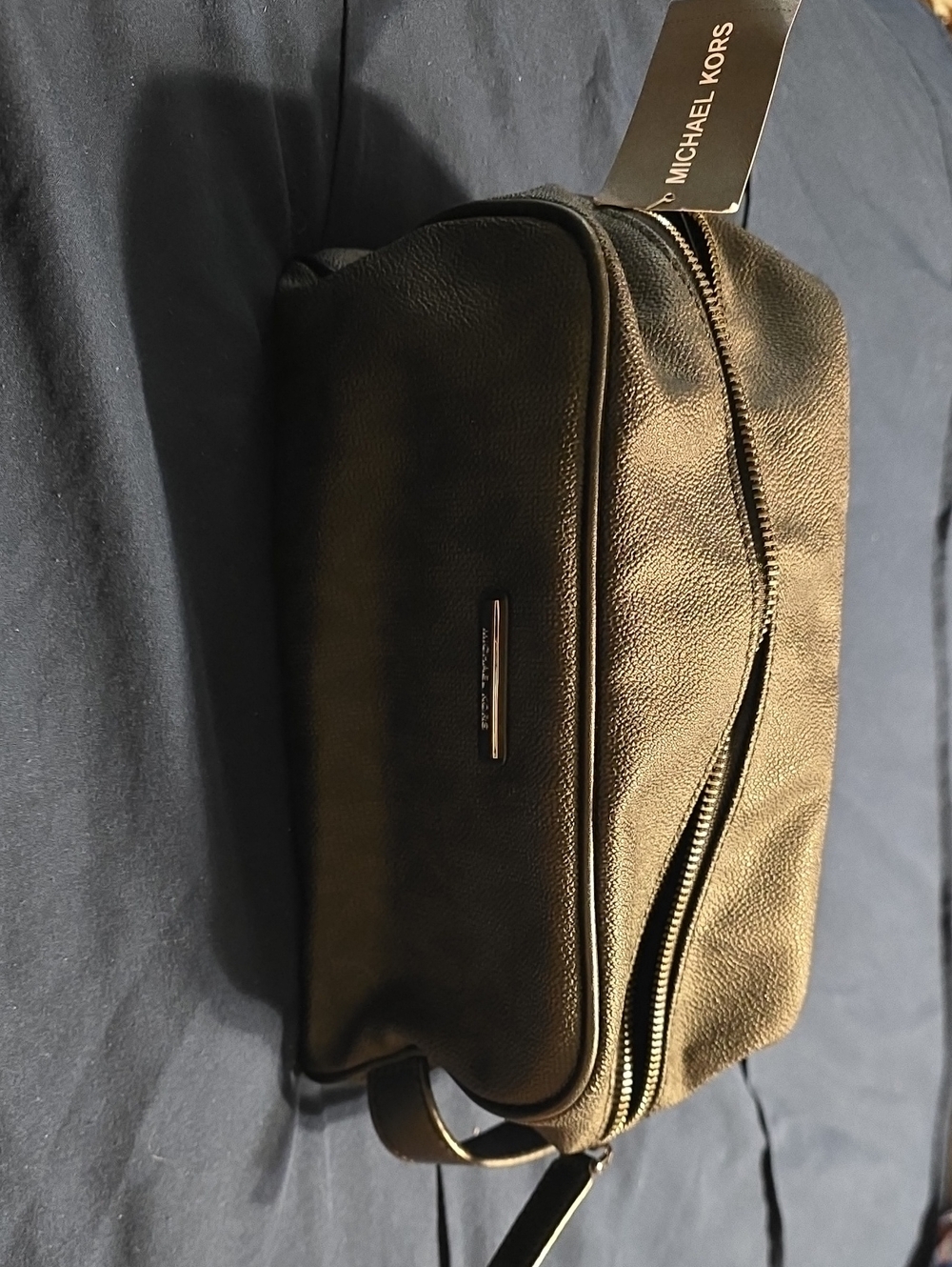NWT- Michael Kors Black Pebbled Leather Men's Toiletry Kit